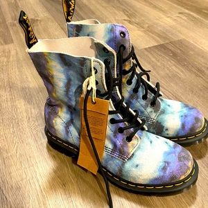 Dr. Martens